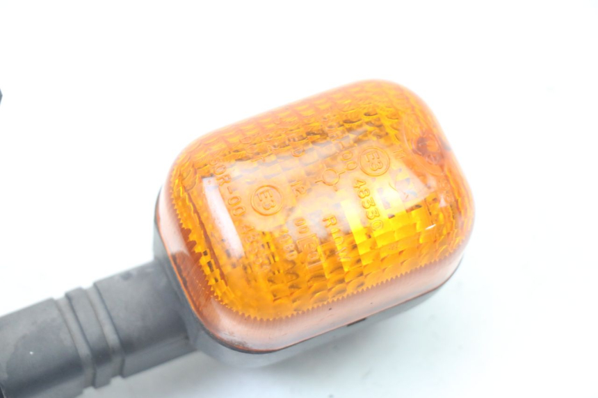 photo de PRAWY TYLNY KIERUNKOWSKAZ BMW C1 125 (2000 - 2003) - Zoom stanu zużycia