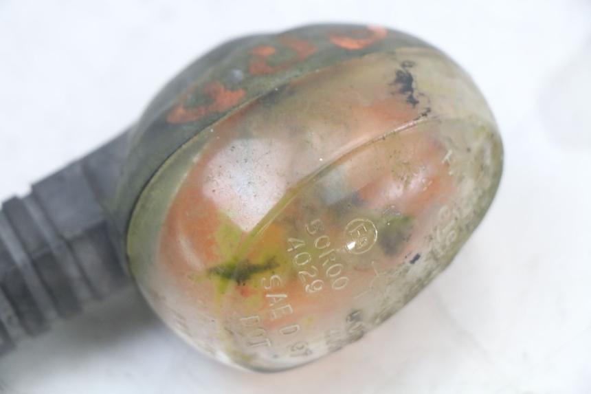 photo de PRAWY TYLNY KIERUNKOWSKAZ MBK BOOSTER SPIRIT 50 (2004 - 2017) - Zoom stanu zużycia