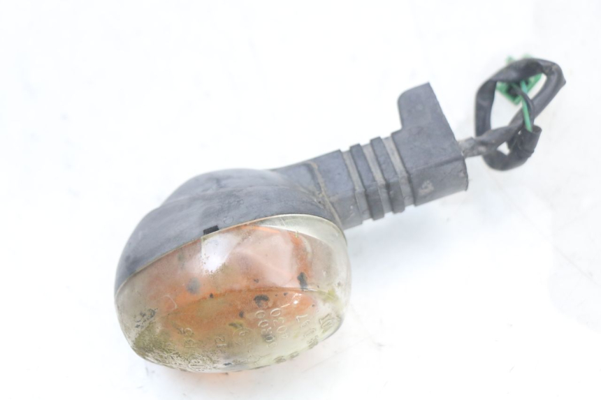 photo de PRAWY TYLNY KIERUNKOWSKAZ MBK BOOSTER SPIRIT 50 (2004 - 2017) - Inny kąt widzenia