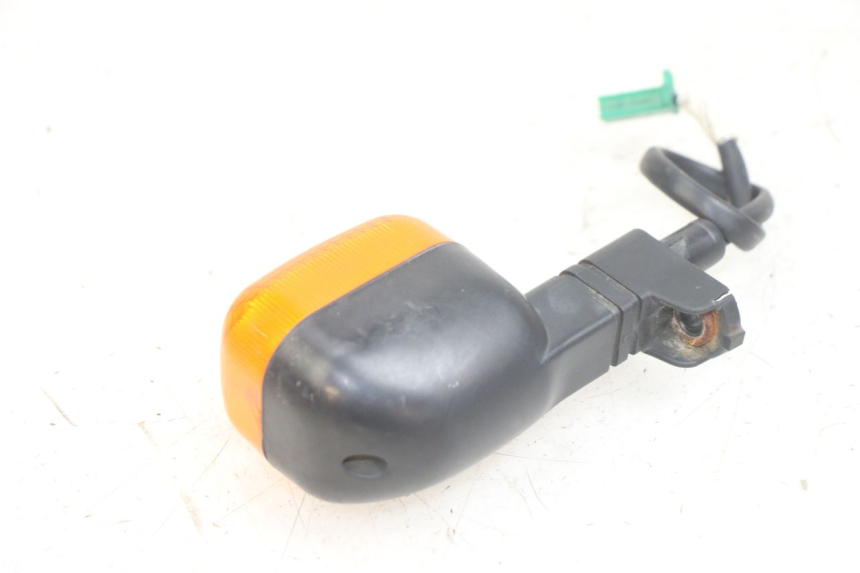 photo de PRAWY TYLNY KIERUNKOWSKAZ YAMAHA BW'S BWS 125 (2010 - 2013) - Zbliżenie techniczne