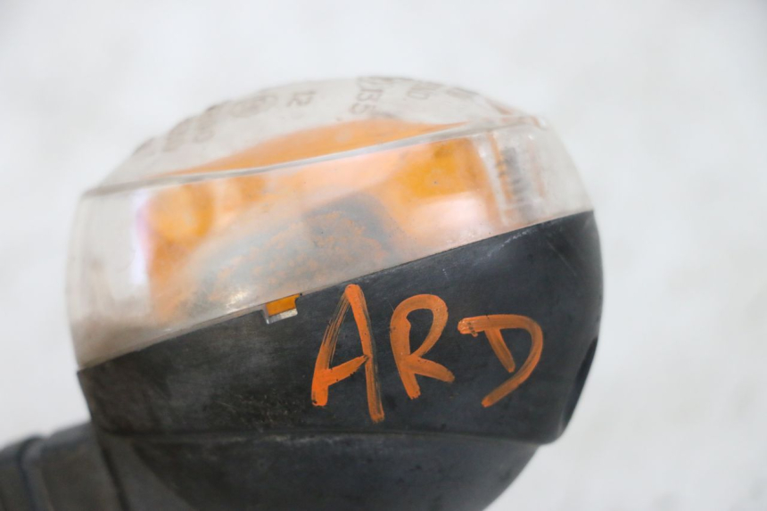 photo de KIERUNKOWSKAZ TYLNY PRAWY YAMAHA BW'S EASY 50 (2013 - 2016) - Szczegół części