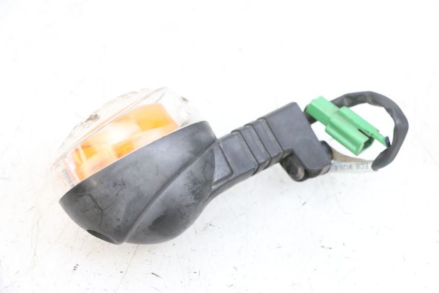 photo de KIERUNKOWSKAZ TYLNY PRAWY YAMAHA BW'S EASY 50 (2013 - 2016) - Stan powierzchni