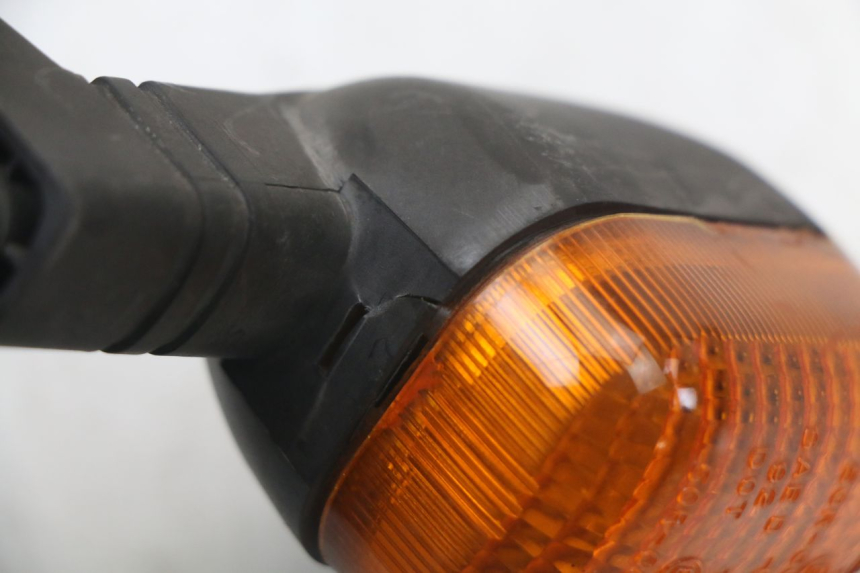 photo de PRAWY TYLNY KIERUNKOWSKAZ BMW C1 125 (2000 - 2003) - Inny kąt widzenia