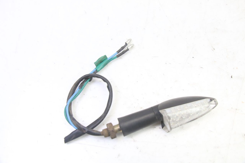 photo de KIERUNKOWSKAZ TYLNY PRAWY ORCAL CAVARO 4T 50 (2019 - 2023) - Zoom stanu zużycia