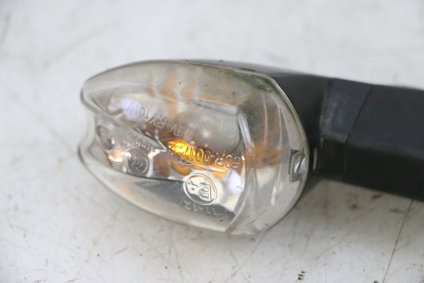 photo de KIERUNKOWSKAZ TYLNY PRAWY KSR CODE 125 (2018 - 2020) - Inny kąt widzenia