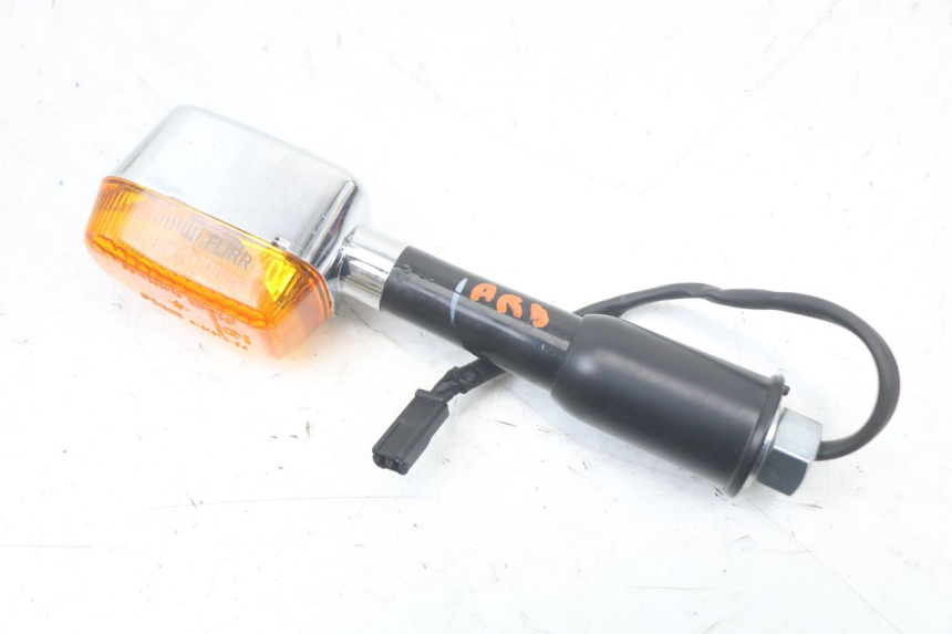 photo de KIERUNKOWSKAZ TYLNY PRAWY ROYAL ENFIELD CONTINENTAL GT 650 (2019 - 2024) - Widok ogólny