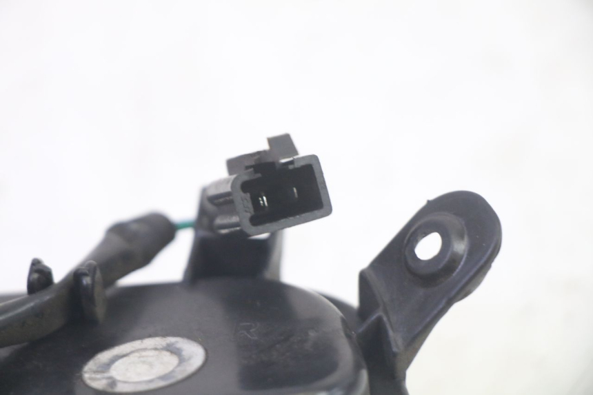 photo de PRAWY TYLNY KIERUNKOWSKAZ PEUGEOT DJANGO 4T 50 (2014 - 2019) - Zbliżenie techniczne