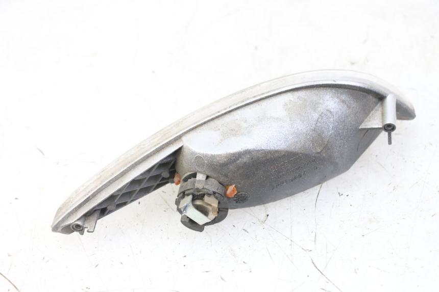 photo de KIERUNKOWSKAZ TYLNY PRAWY PEUGEOT ELYSTAR 125 (2002 - 2007) - Widok ogólny