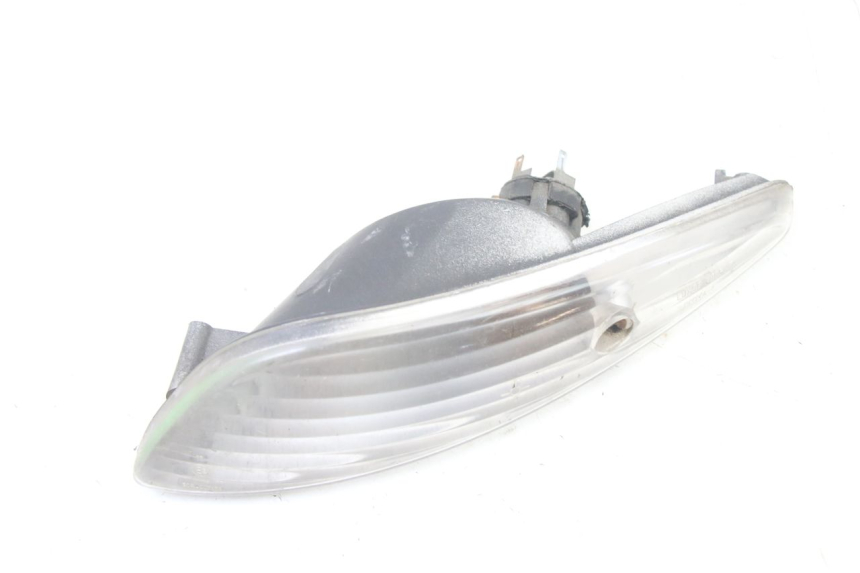 photo de Prawy tylny kierunkowskaz PEUGEOT ELYSTAR 50 (2002 - 2014) - Zoom stanu zużycia