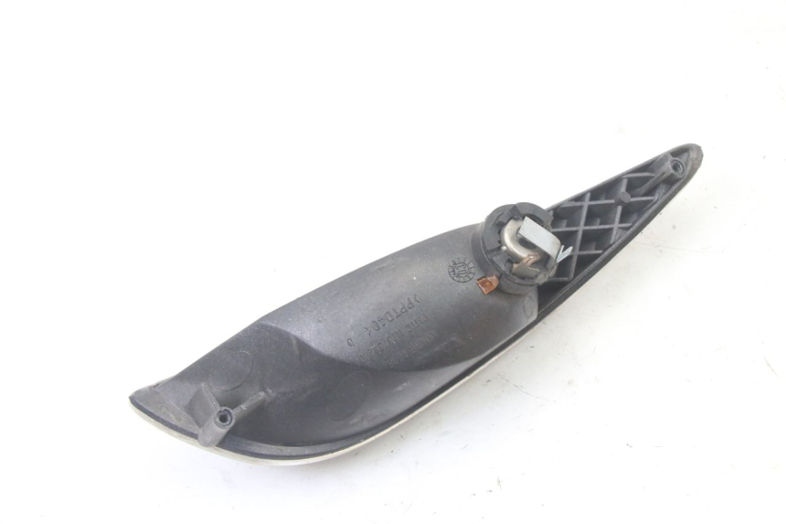 photo de Prawy tylny kierunkowskaz PEUGEOT ELYSTAR 50 (2002 - 2014) - Zbliżenie techniczne