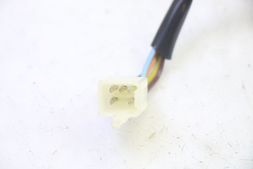 photo de PRAWY TYLNY KIERUNKOWSKAZ BTC FELICE SPORT 50 - Punkty mocowania