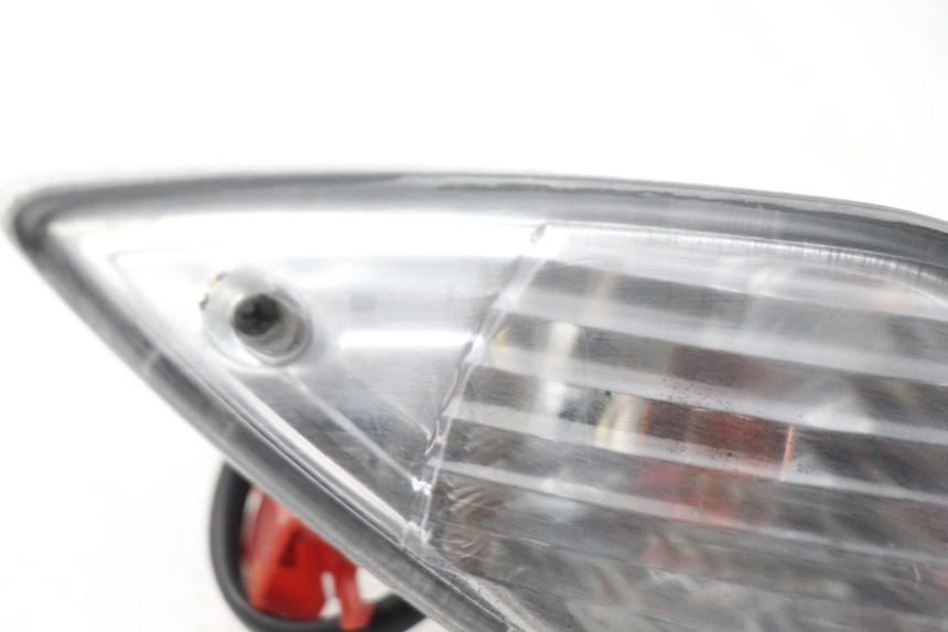 photo de PRAWY TYLNY KIERUNKOWSKAZ SYM FIDDLE 3 III 125 (2014 - 2020) - Punkty mocowania