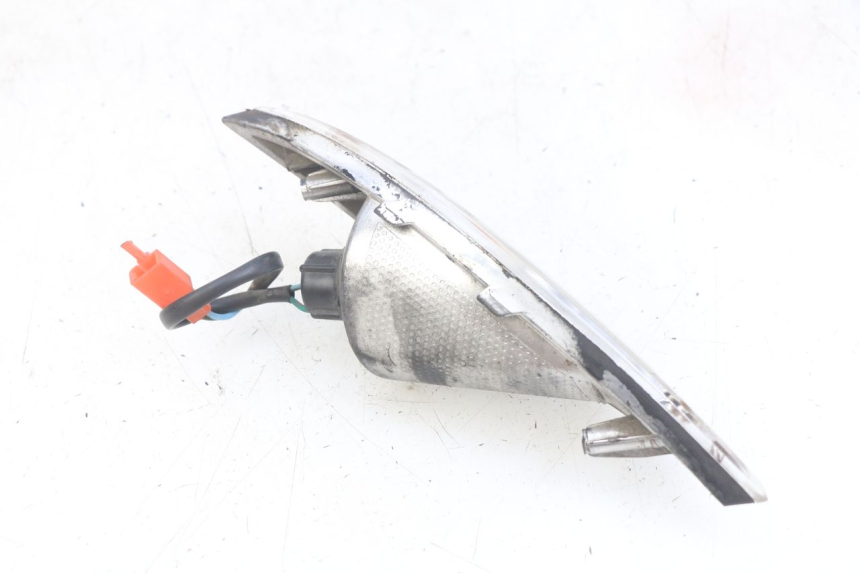 photo de PRAWY TYLNY KIERUNKOWSKAZ SYM FIDDLE 3 III 125 (2014 - 2020) - Zbliżenie techniczne