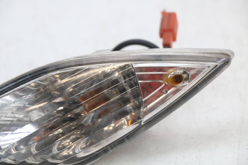 photo de PRAWY TYLNY KIERUNKOWSKAZ SYM FIDDLE 3 III 50 (2014 - 2020) - Zoom stanu zużycia