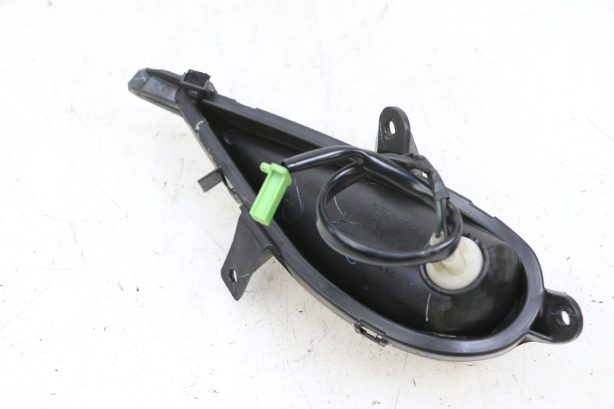 photo de PRAWY TYLNY KIERUNKOWSKAZ MBK FLIPPER 115 (2013 - 2017) - Widok ogólny