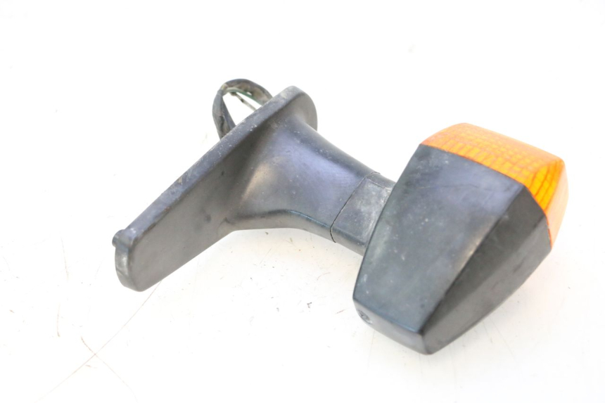 photo de PRAWA TYLNA KIERUNKOWSKAZ KAWASAKI GPX F ZX750F 750 (1986 - 1990) - Zoom stanu zużycia