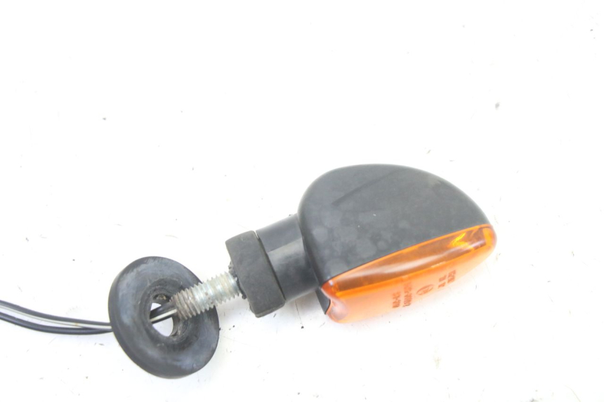 photo de PRAWY TYLNY KIERUNKOWSKAZ SUZUKI GS GSE 500 (2001 - 2003) - Zoom stanu zużycia