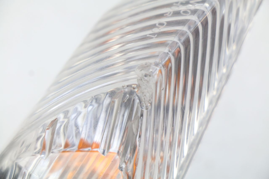 photo de KIERUNKOWSKAZ TYLNY PRAWY SUZUKI GSX-R GSXR 750 (2011 - 2016) - Stan powierzchni