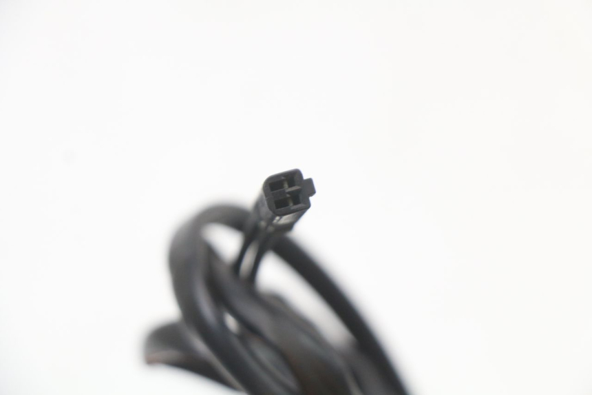 photo de PRAWY TYLNY KIERUNKOWSKAZ SUZUKI GZ MARAUDER 125 (1998 - 2004) - Stan powierzchni