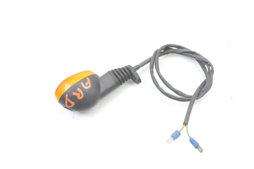 photo de PRAWY TYLNY KIERUNKOWSKAZ KAWASAKI ZR7 ZR-7 S 750 (1999 - 2004) - Zbliżenie techniczne