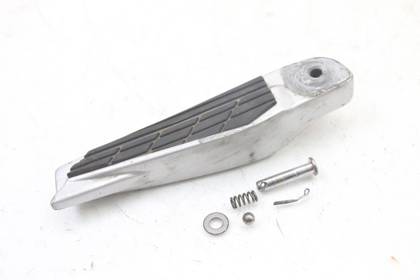 photo de PRAWY TYLNY KIERUNKOWSKAZ KYMCO XCITING 500 (2007 - 2010) - Widok główny