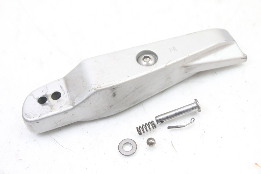 photo de PRAWY TYLNY KIERUNKOWSKAZ KYMCO XCITING 500 (2007 - 2010) - Inny kąt widzenia