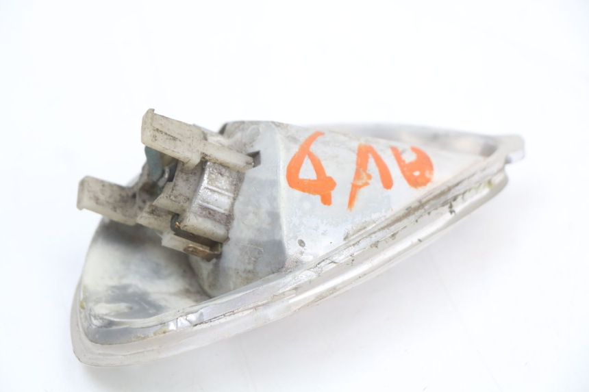 photo de PRAWY TYLNY KIERUNKOWSKAZ PIAGGIO LIBERTY 4T 50 (2018 - 2021) - Zoom stanu zużycia