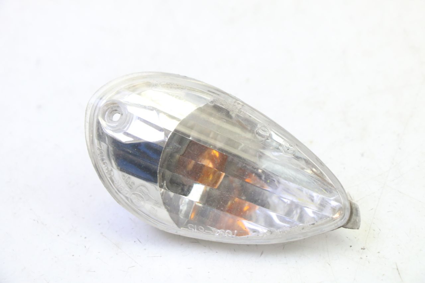 photo de PRAWY TYLNY KIERUNKOWSKAZ PIAGGIO LIBERTY 125 (1998 - 2008) - Szczegół części