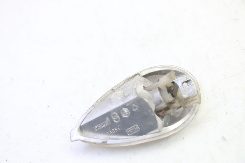 photo de PRAWY TYLNY KIERUNKOWSKAZ PIAGGIO LIBERTY 125 (1998 - 2008) - Zoom stanu zużycia