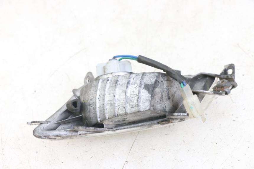 photo de KIERUNKOWSKAZ TYLNY PRAWY KYMCO LIKE 125 (2009 - 2016) - Inny kąt widzenia