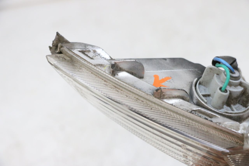 photo de KIERUNKOWSKAZ TYLNY PRAWY KYMCO LIKE 125 (2009 - 2016) - Szczegół części