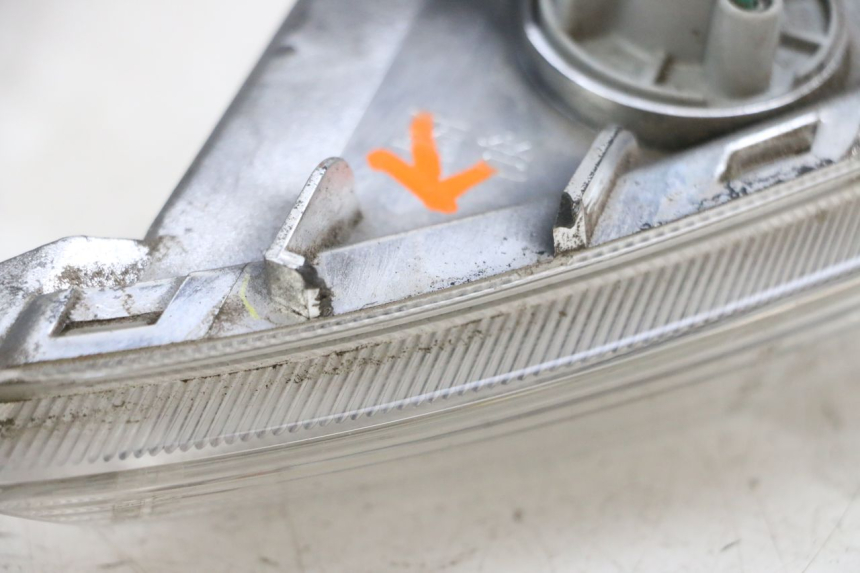 photo de KIERUNKOWSKAZ TYLNY PRAWY KYMCO LIKE 125 (2009 - 2016) - Zbliżenie techniczne