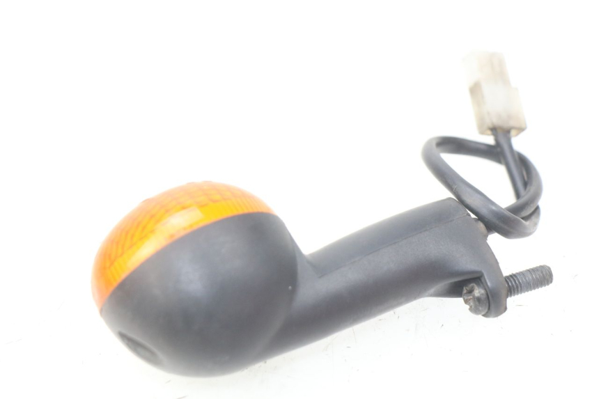 photo de PRAWY TYLNY KIERUNKOWSKAZ PEUGEOT LUDIX 2 PRO 4T 50 (2008 - 2013) - Zbliżenie techniczne