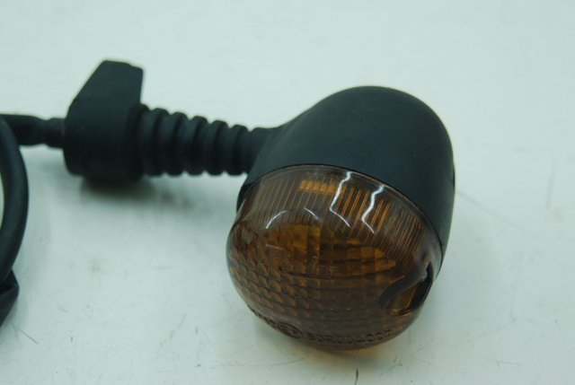 photo de PRAWY TYLNY KIERUNKOWSKAZ MBK NITRO NAKED 50 (2005 - 2012) - Inny kąt widzenia