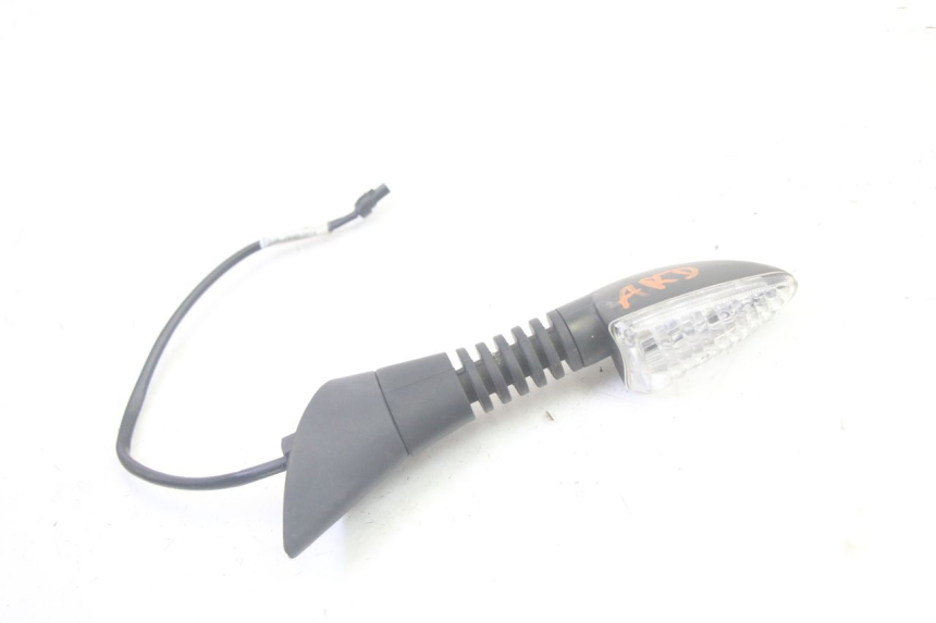 photo de PRAWY TYLNY KIERUNKOWSKAZ PIAGGIO MP3 HPE 350 (2018 - 2020) - Widok główny