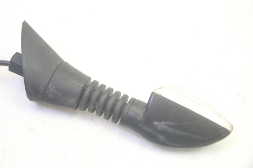 photo de PRAWY TYLNY KIERUNKOWSKAZ PIAGGIO MP3 HPE 350 (2018 - 2020) - Inny kąt widzenia