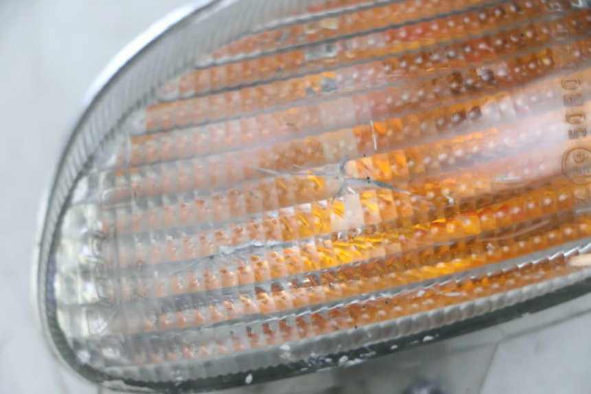 photo de PRAWY TYLNY KIERUNKOWSKAZ YAMAHA NEO'S NEOS 2T 50 (1998 - 2007) - Szczegół części