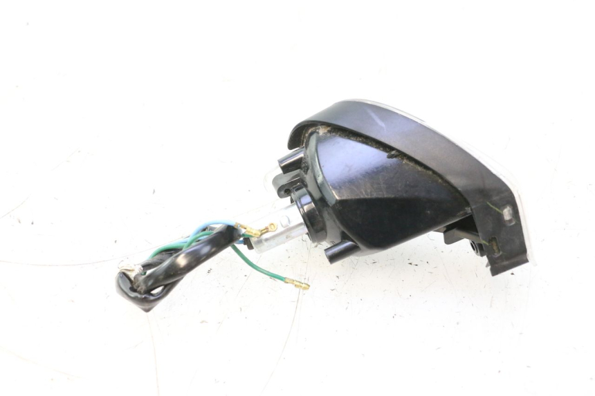 photo de KIERUNKOWSKAZ TYLNY PRAWY HONDA PCX (JF28) 125 (2009 - 2011) - Zbliżenie techniczne