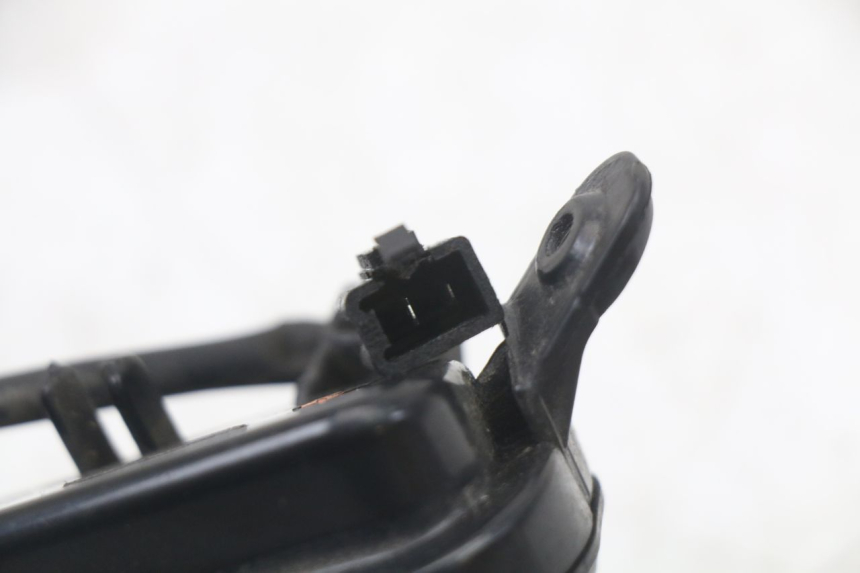 photo de PRAWY TYLNY KIERUNKOWSKAZ PEUGEOT DJANGO 125 (2014 - 2017) - Punkty mocowania