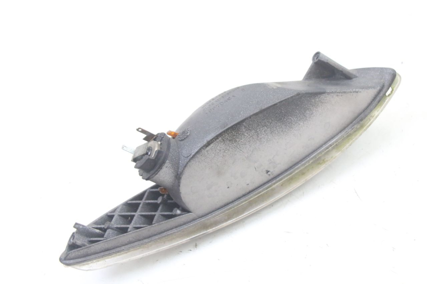 photo de Prawy tylny kierunkowskaz PEUGEOT ELYSTAR 50 (2002 - 2014) - Zbliżenie techniczne