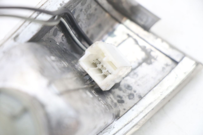 photo de PRAWY TYLNY KIERUNKOWSKAZ PIAGGIO FLY 2T 50 (2004 - 2017) - Zbliżenie techniczne