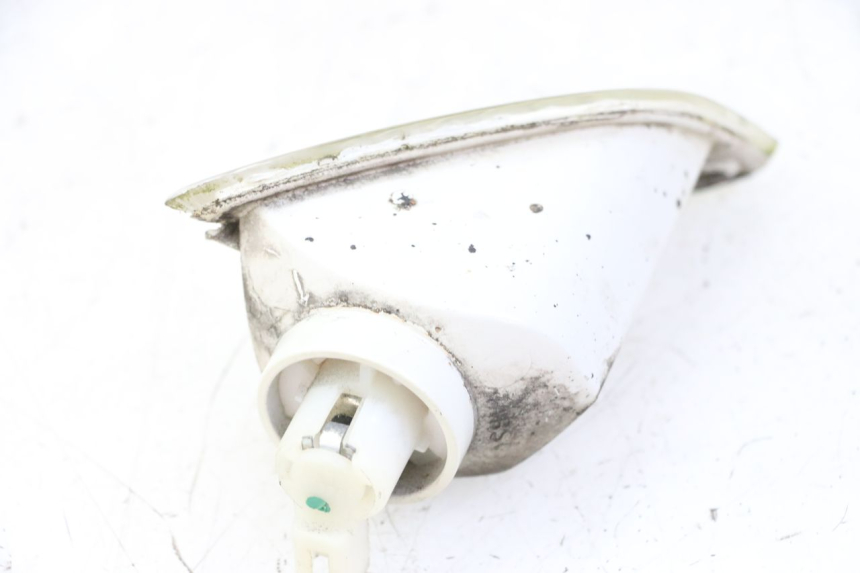 photo de PRAWY TYLNY KIERUNKOWSKAZ PIAGGIO VESPA GRANTURISMO 200 (2004 - 2005) - Stan powierzchni