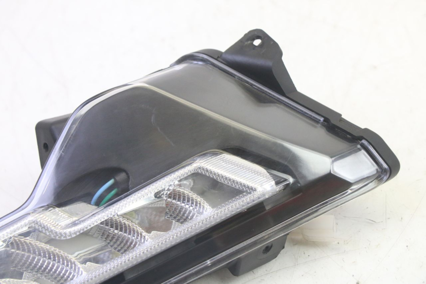 photo de PRAWY TYLNY KIERUNKOWSKAZ EFUN PUSA 1 - Zoom stanu zużycia