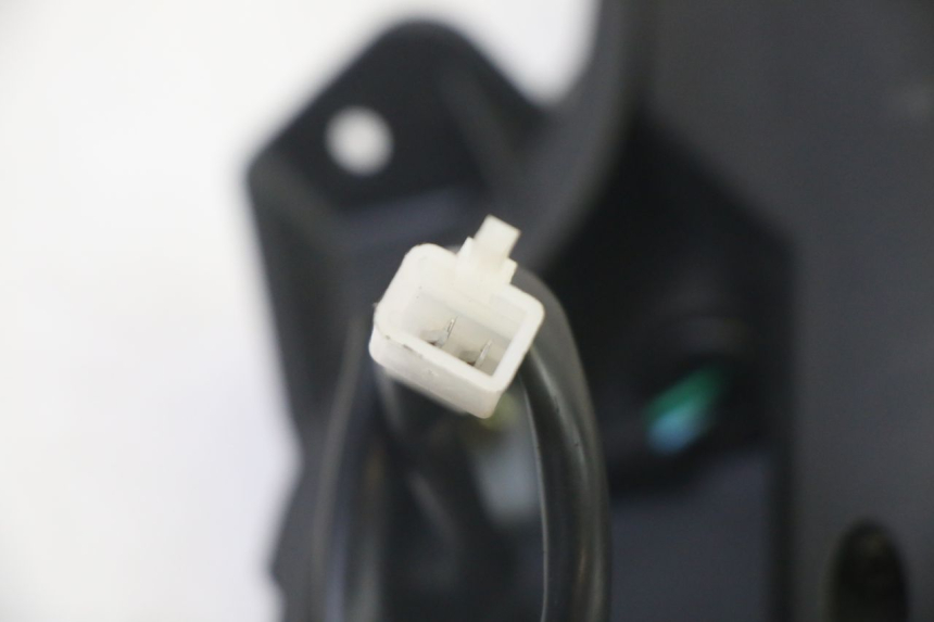 photo de PRAWY TYLNY KIERUNKOWSKAZ EFUN PUSA 1 - Punkty mocowania