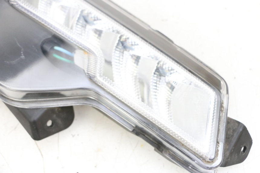 photo de PRAWY TYLNY KIERUNKOWSKAZ EFUN PUSA 1 - Zoom stanu zużycia