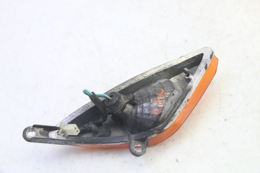 photo de PRAWY TYLNY KIERUNKOWSKAZ DAELIM S1 125 (2007 - 2016) - Inny kąt widzenia