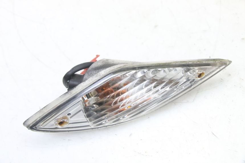 photo de PRAWY TYLNY KIERUNKOWSKAZ SYM FIDDLE 3 III 125 (2014 - 2020) - Inny kąt widzenia