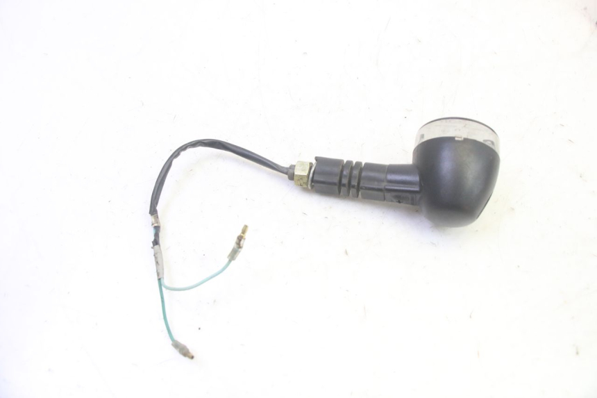 photo de PRAWY TYLNY KIERUNKOWSKAZ DAELIM VJ ROADWIN FI 125 (2008 - 2017) - Zoom stanu zużycia