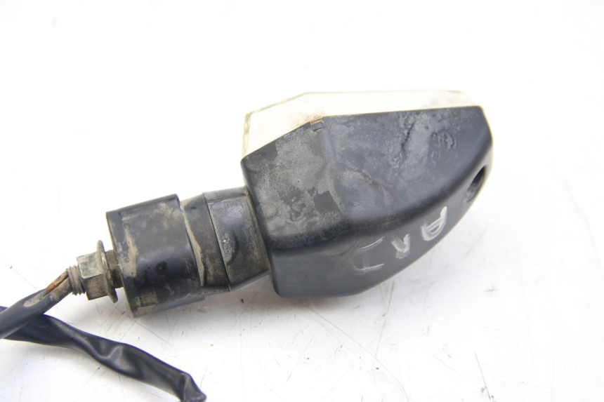 photo de Prawy tylny kierunkowskaz SYM WOLF SB 125 (2011 - 2018) - Zoom stanu zużycia