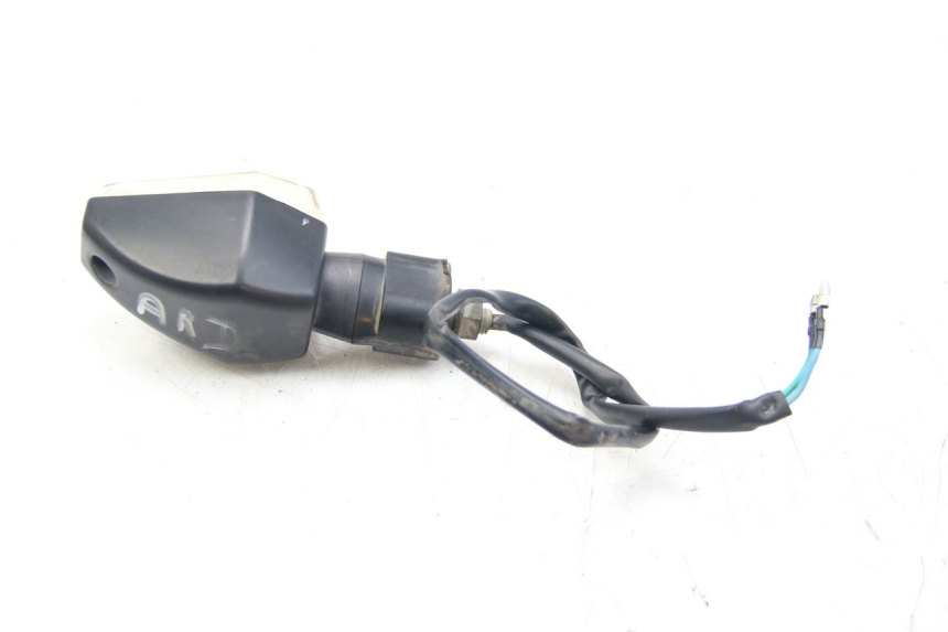 photo de Prawy tylny kierunkowskaz SYM WOLF SB 125 (2011 - 2018) - Zbliżenie techniczne